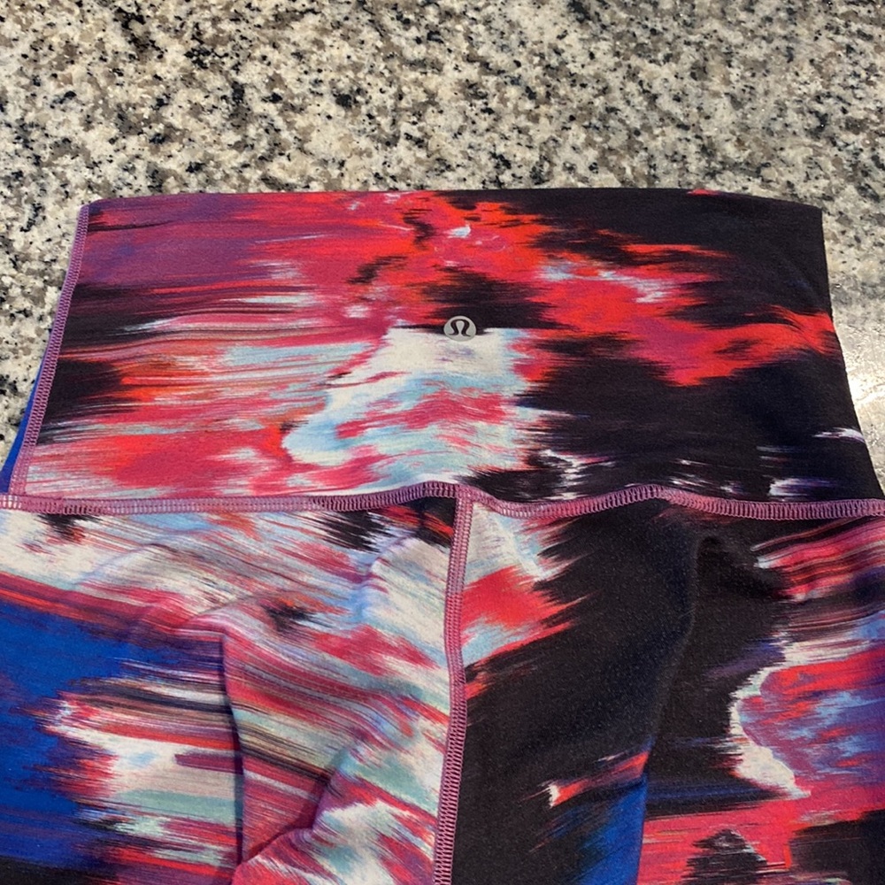 Lululemon Athletic Leggings. Size 5/6. Multicolor - Picture 2 of 3